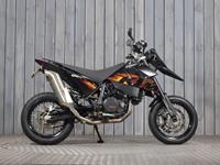 KTM 690 SUPERMOTO