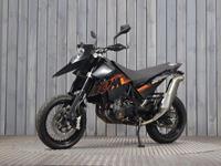 KTM 690 SUPERMOTO