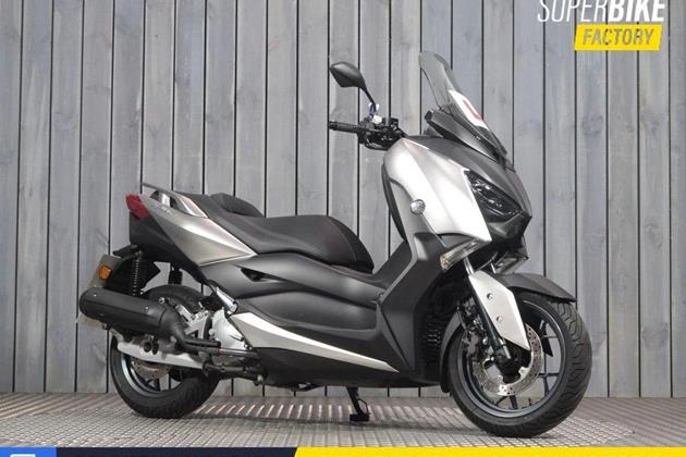 YAMAHA XMAX 125