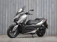 YAMAHA XMAX 125