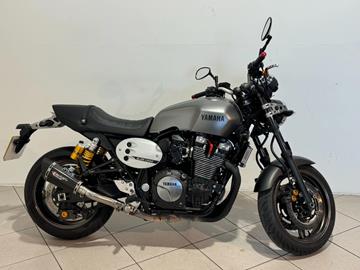 YAMAHA XJR1300