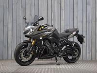 YAMAHA FAZER 8