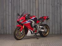 HONDA CBR1000RR FIREBLADE