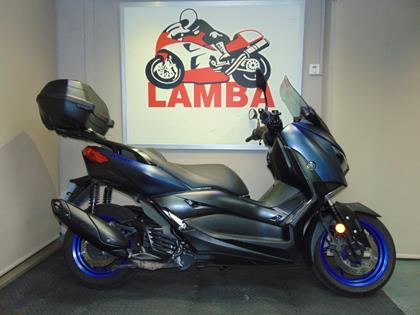 YAMAHA XMAX 125