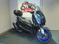 YAMAHA XMAX 125