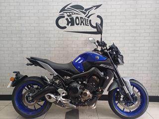 YAMAHA MT-09 