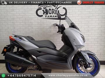 YAMAHA XMAX 300