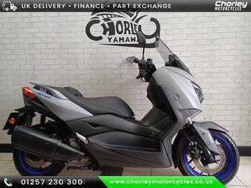 YAMAHA XMAX 300