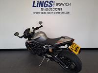 TRIUMPH STREET TRIPLE 765 RS