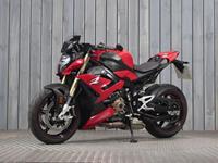 BMW S1000R