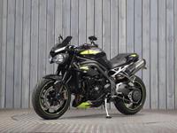 TRIUMPH SPEED TRIPLE 1050