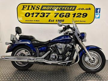 YAMAHA XVS1300 MIDNIGHT STAR