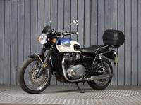 TRIUMPH BONNEVILLE T100