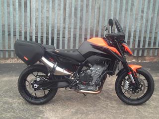 KTM 890 DUKE 