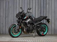 YAMAHA MT-10