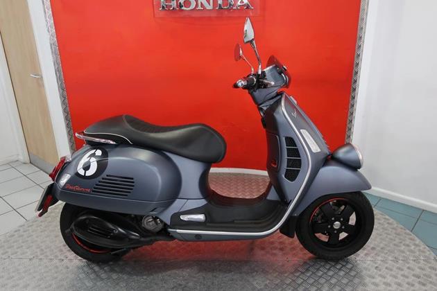 PIAGGIO VESPA SEI GIORNI 300