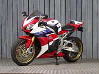 HONDA CBR1000RR FIREBLADE