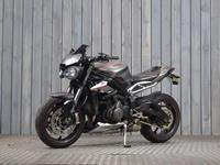 TRIUMPH STREET TRIPLE 765 RS