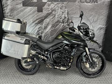 TRIUMPH TIGER 800