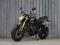 YAMAHA FZ8