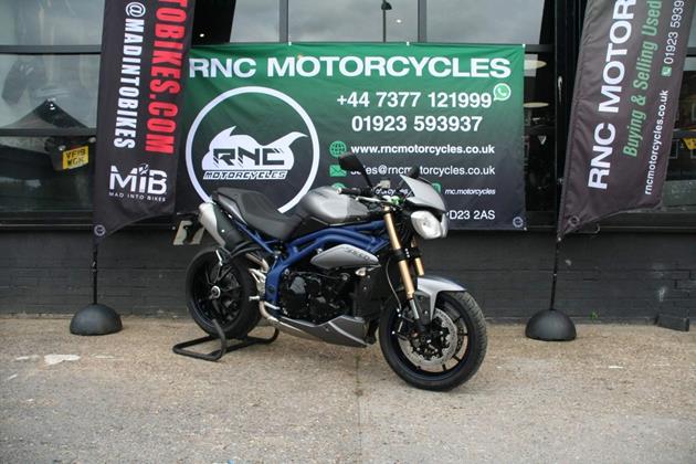 TRIUMPH SPEED TRIPLE 1050