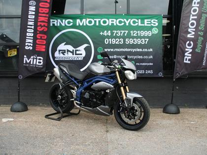 TRIUMPH SPEED TRIPLE 1050