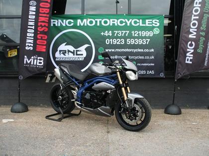 TRIUMPH SPEED TRIPLE 1050