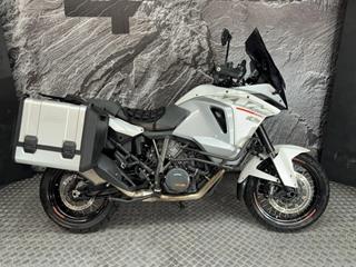 KTM 1290 SUPER ADVENTURE 