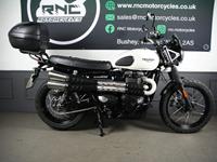 TRIUMPH STREET SCRAMBLER