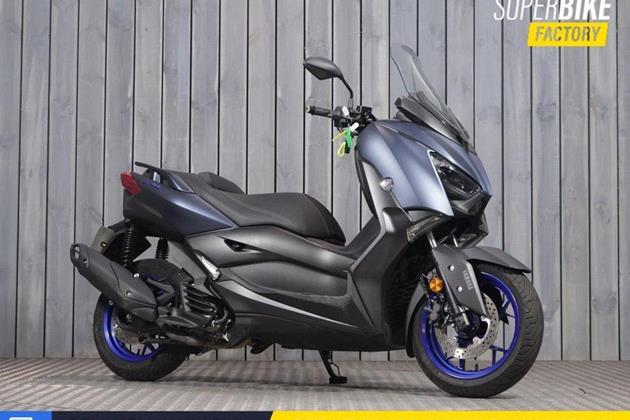 YAMAHA XMAX 125