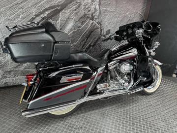 HARLEY-DAVIDSON ELECTRA GLIDE