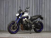 YAMAHA MT-09