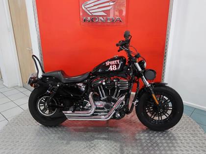 HARLEY-DAVIDSON SPORTSTER 1200