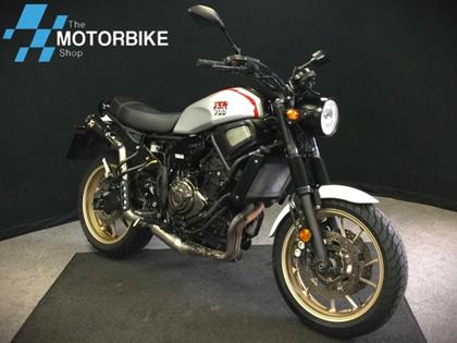 YAMAHA XSR700