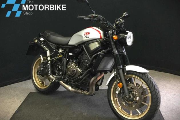 YAMAHA XSR700