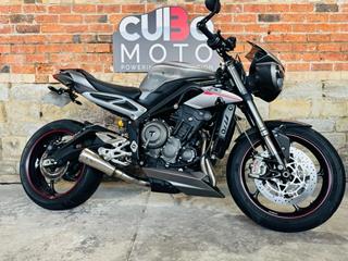 TRIUMPH STREET TRIPLE 765 RS 