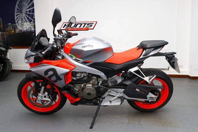 APRILIA TUONO 660