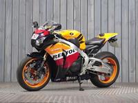 HONDA CBR1000RR FIREBLADE