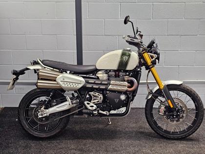 TRIUMPH SCRAMBLER 1200