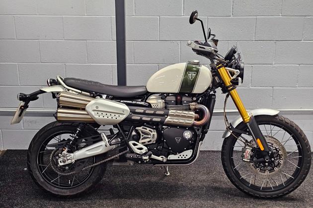 TRIUMPH SCRAMBLER 1200