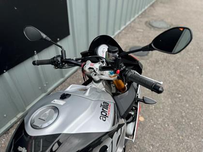 APRILIA TUONO V4 1100 FACTORY