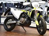 701 SUPERMOTO 