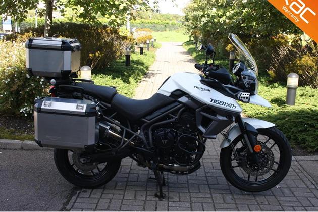 TRIUMPH TIGER 800