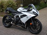 TRIUMPH DAYTONA 660