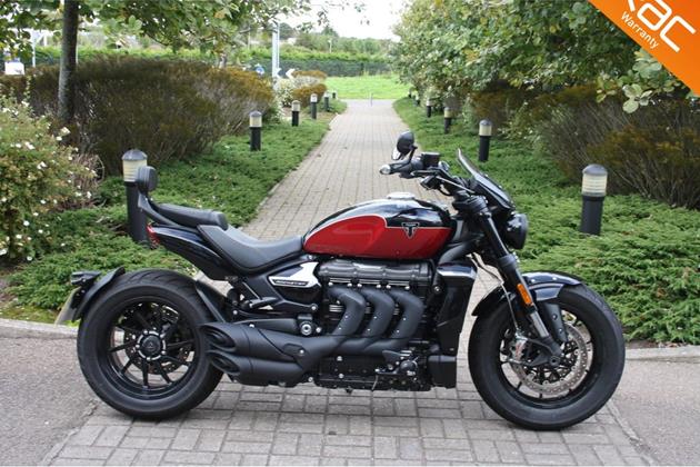 TRIUMPH ROCKET III GT