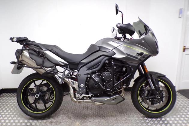 TRIUMPH TIGER 1050