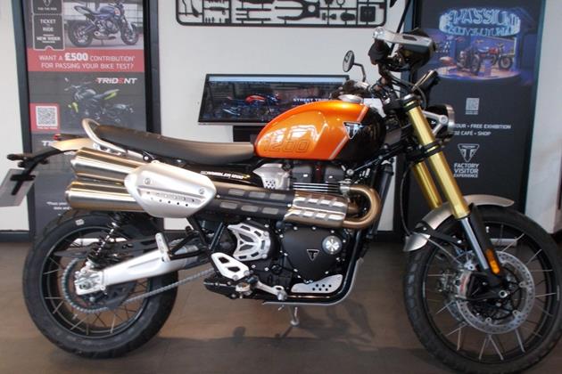 TRIUMPH SCRAMBLER 1200