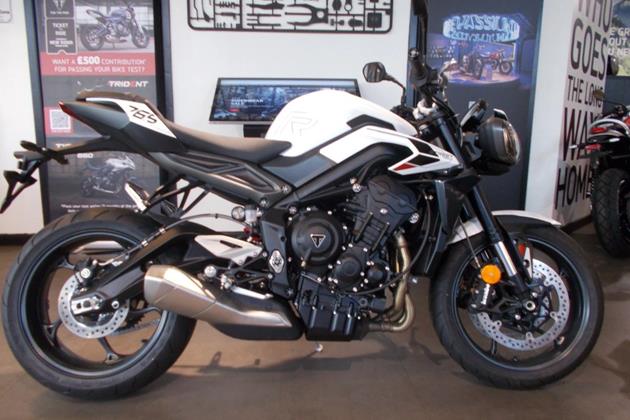 TRIUMPH STREET TRIPLE 765 R