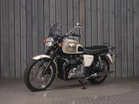 TRIUMPH BONNEVILLE T100