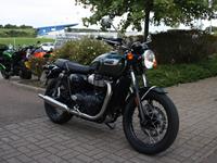 TRIUMPH BONNEVILLE T100